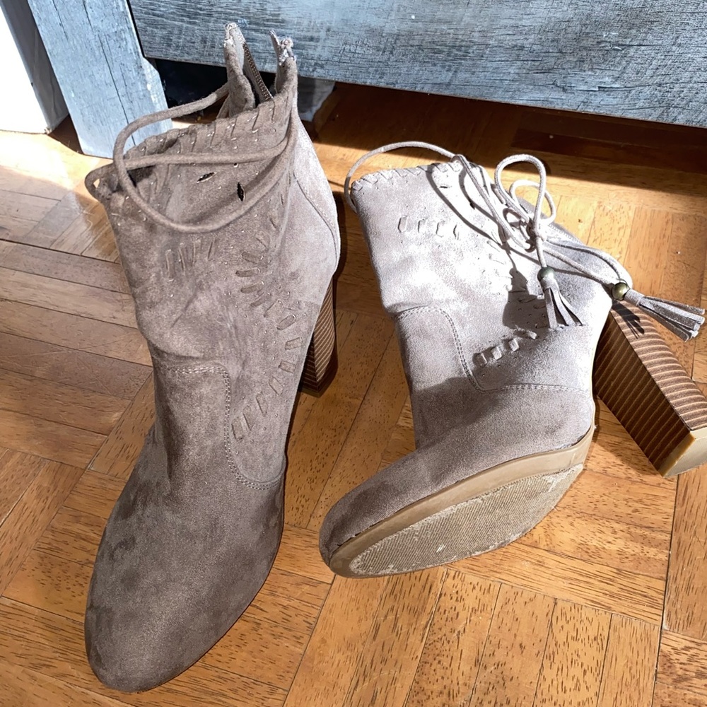 Brown boots - Picture 2 of 3